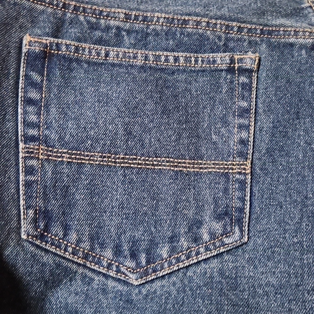 [Izod] Vintage Wash Classic Fit Zip Fly Jeans - Size 40x30 - Picture 6 of 10